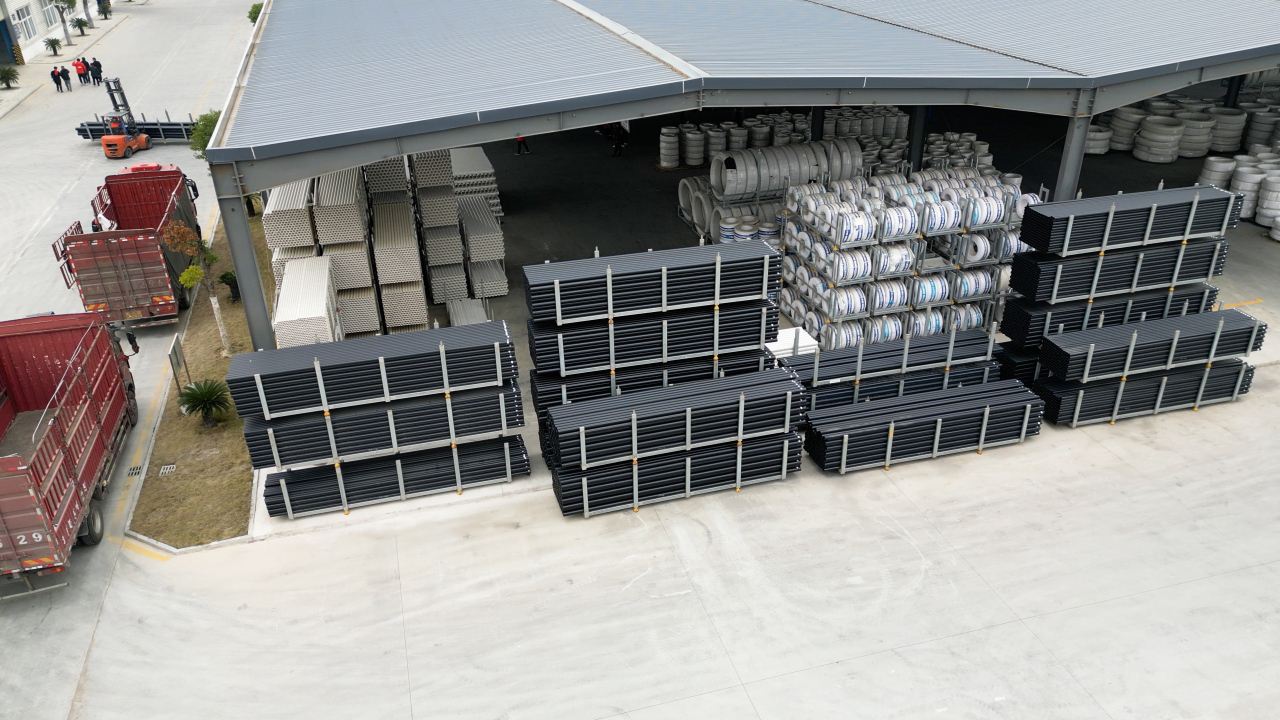 过公路 / 河流？pe 克拉管穿越障碍物施工​